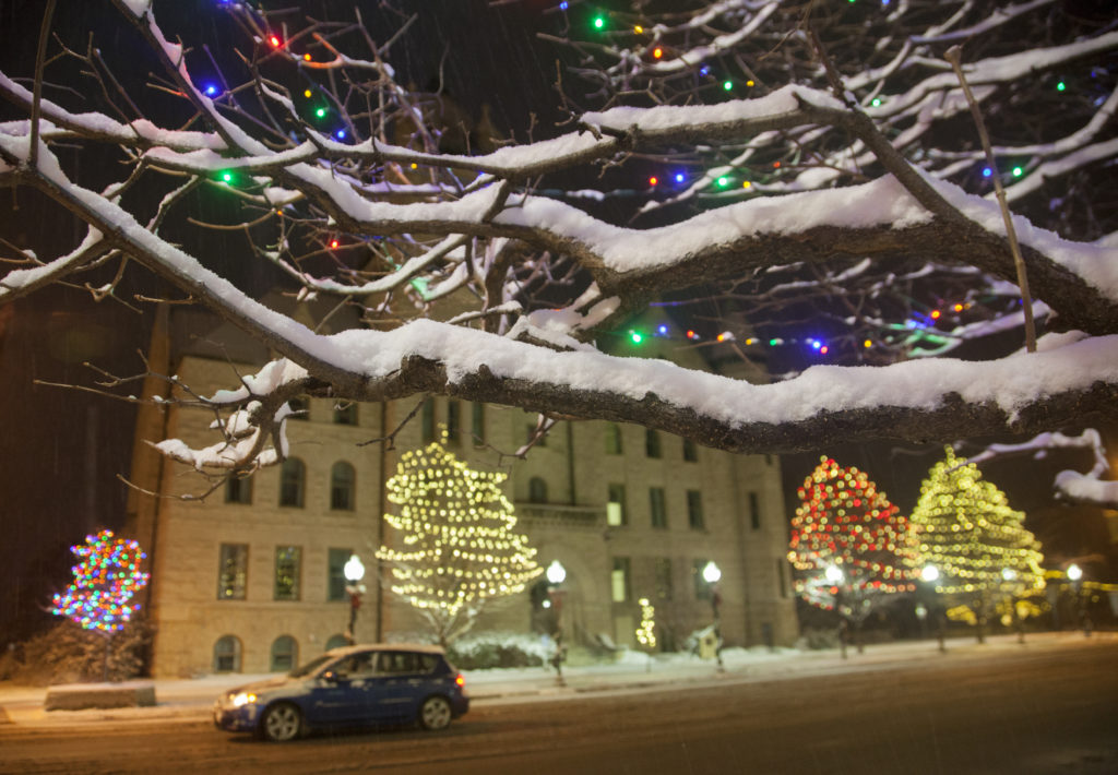 Lawrence area receives up to 2 inches of snow overnight News, Sports